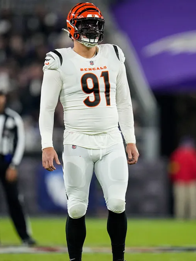 Browns name Dillon Gabriel backup QB; Sanders third